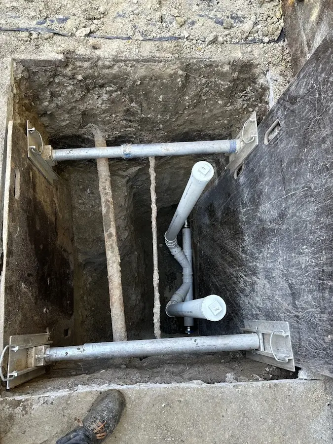 Experienced plumber completing Drain Cleaning work in Mounds View